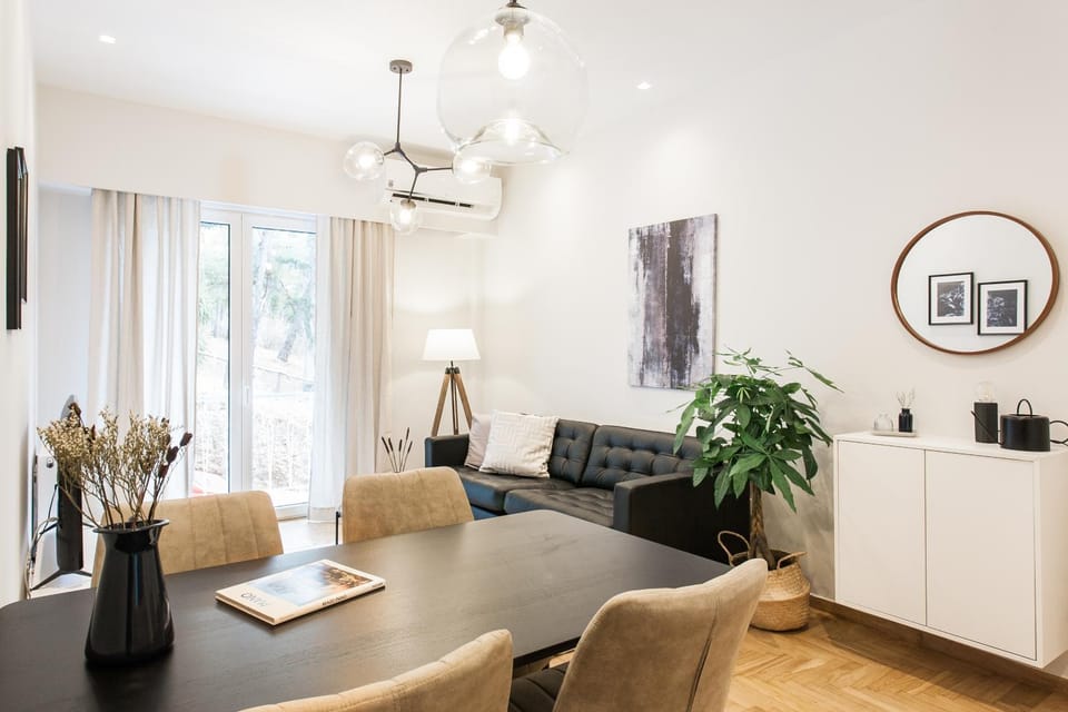 Living room, Seating area, Dining area