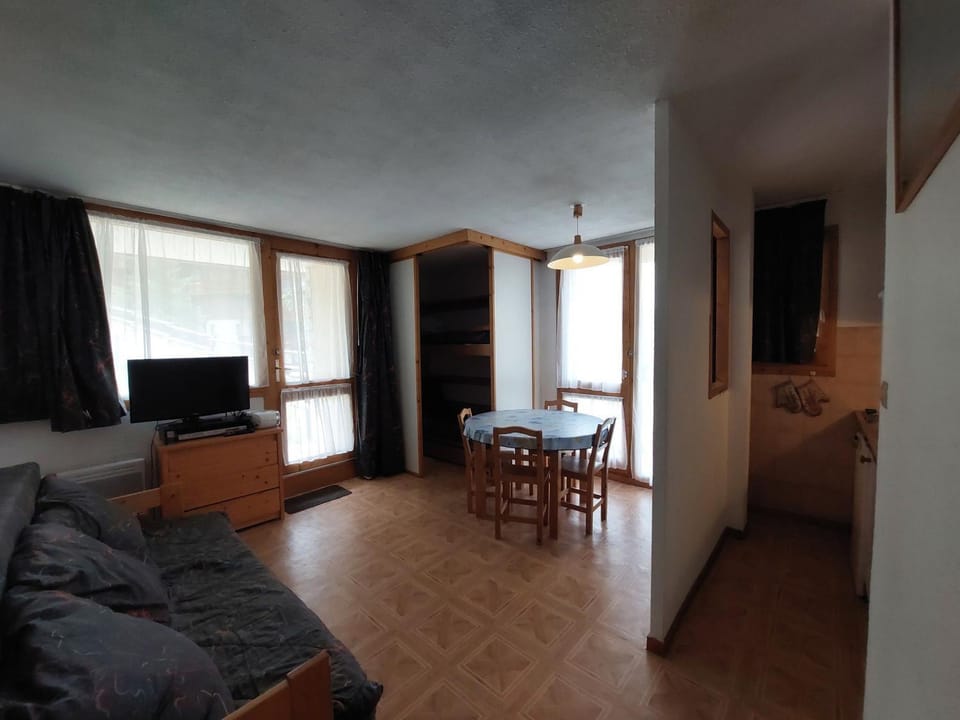Studio cabine 4 pers, terrasses, proche pistes - FR-1-411-137 Cabin in Landry