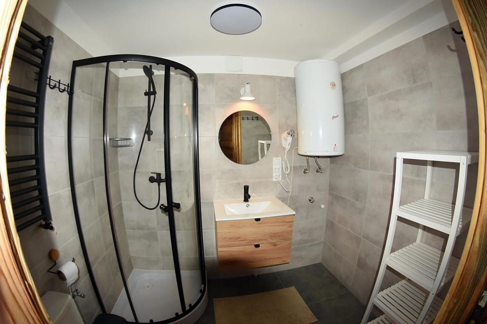 Shower, Bathroom, towels