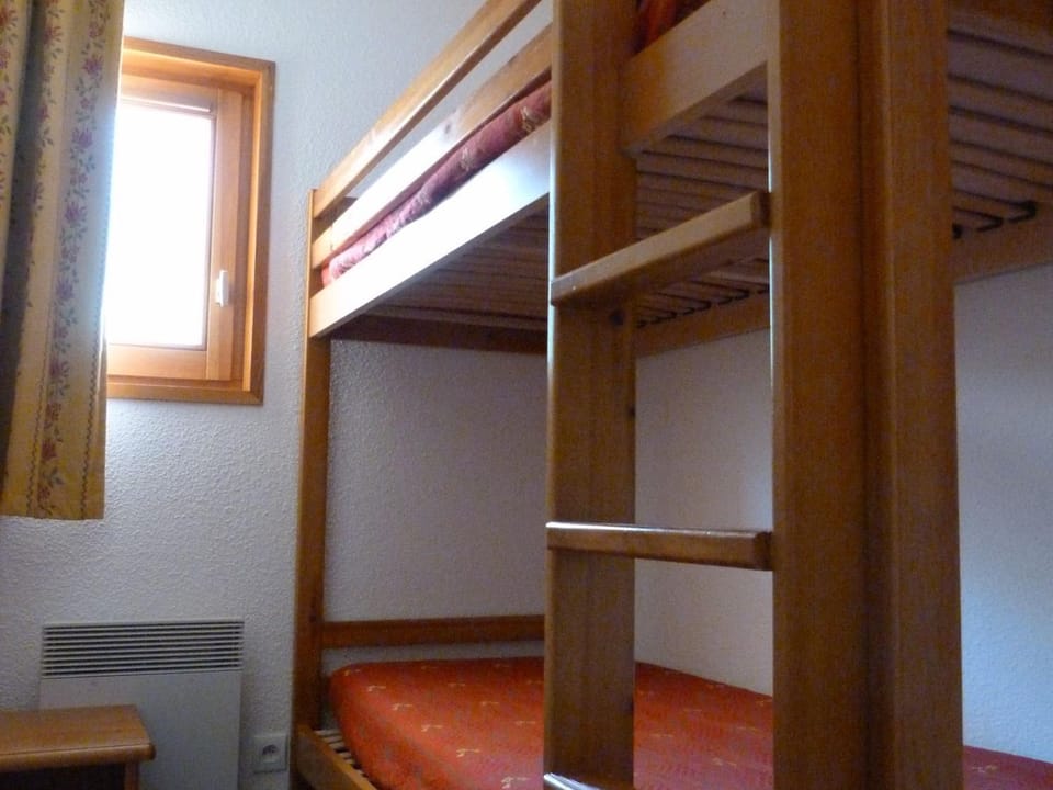 Appartement pour 6 au centre de Lanslevillard, proche des pistes avec balcon et WIFI - FR-1-508-15 Apartment in Piedmont