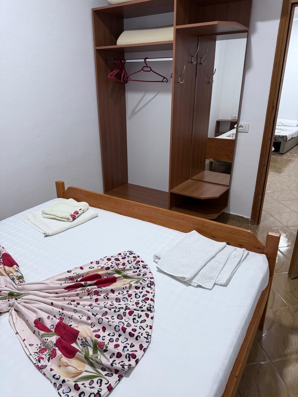 Bed, Photo of the whole room, Bedroom, towels, wardrobe