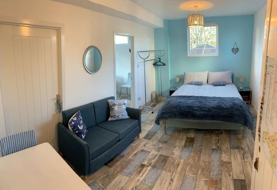 Living room, Seating area, Bedroom