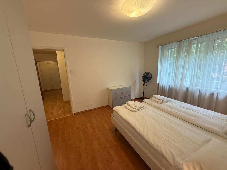 2BR flat in city center - Crown 2 Apartment in Zurich City