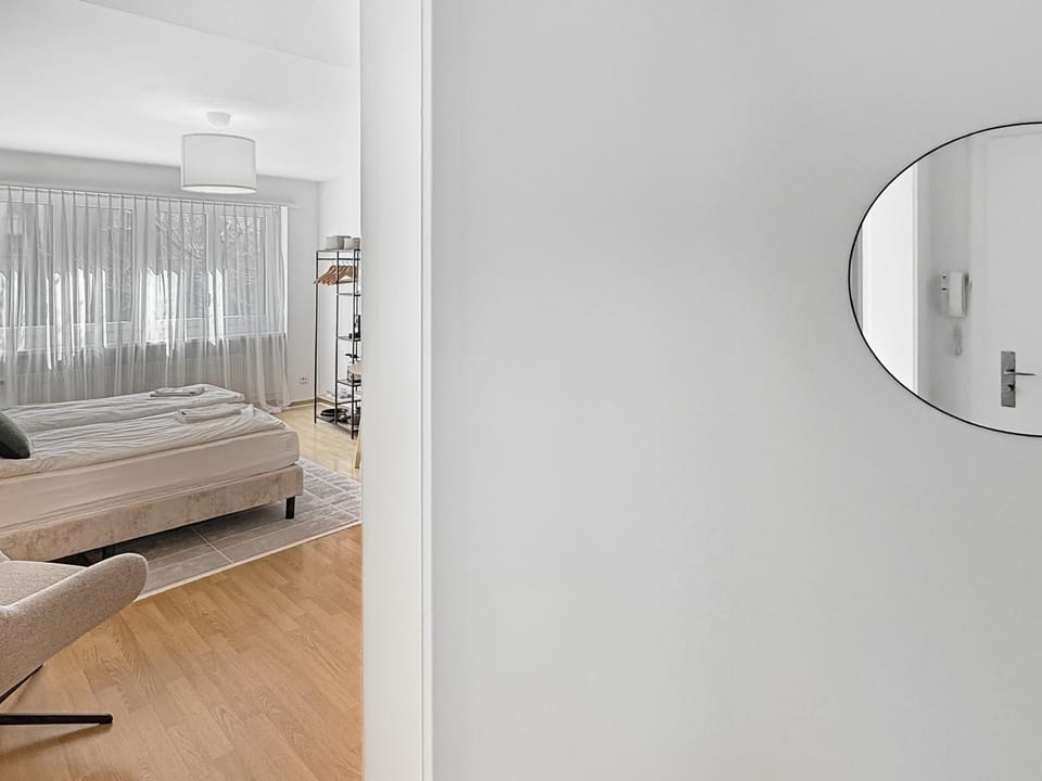 Facade/entrance, Bed, Photo of the whole room, Bedroom