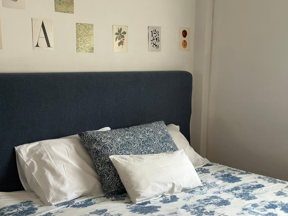 Athens Urban easy access bright en-suites with kitchen for 4 with 2 Bedrooms, 2 Bathrooms Elevator Open to monthly rent Apartment in Central Athens Regional Unit, Greece