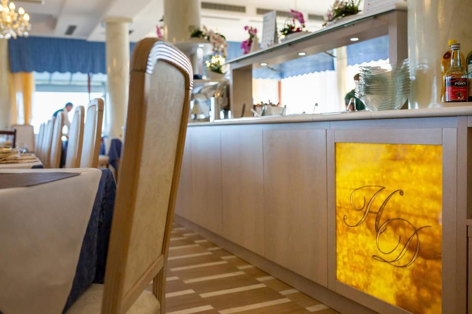Restaurant/places to eat, Decorative detail