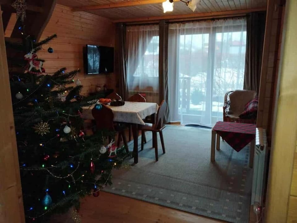 Winter, Living room