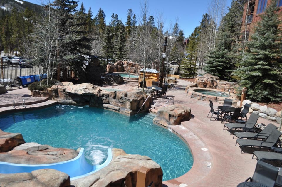 Pool view, Swimming pool