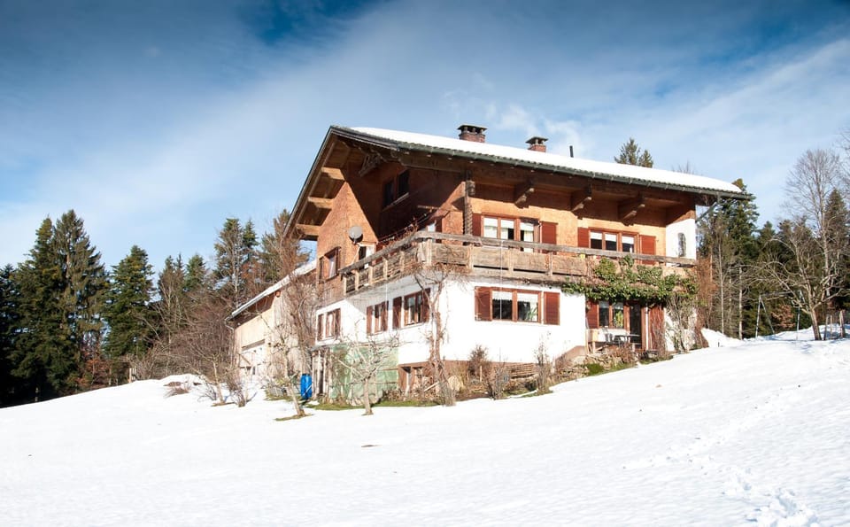Property building, Winter