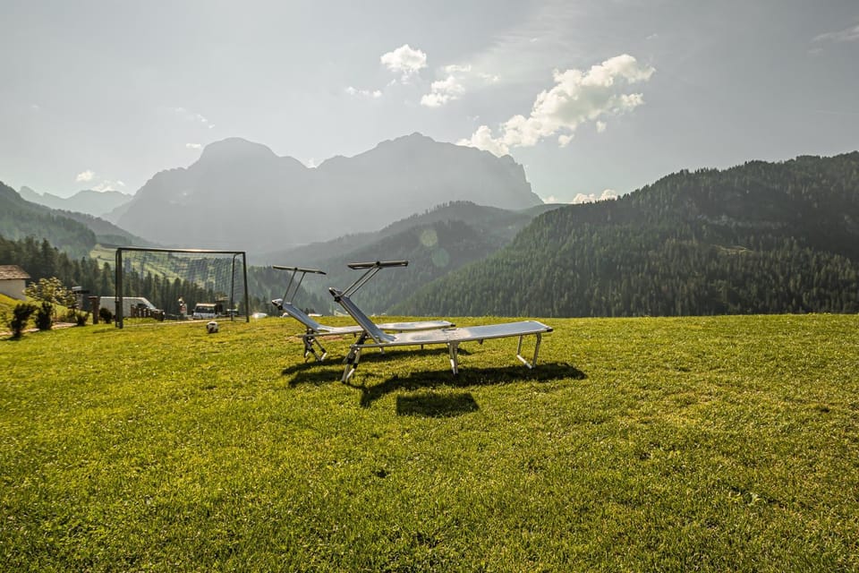 Mountain view, sunbed