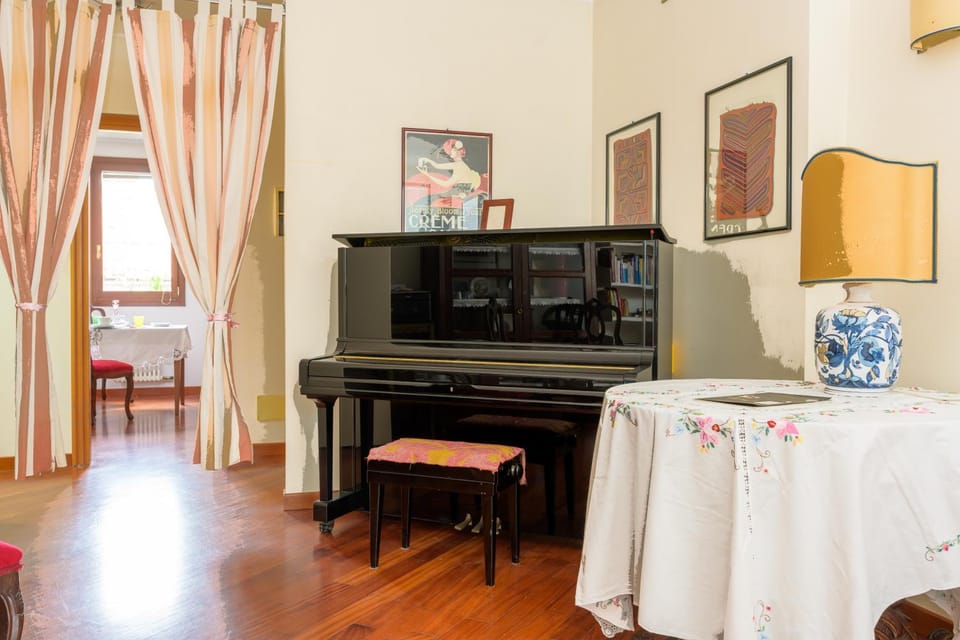 Bed, TV and multimedia