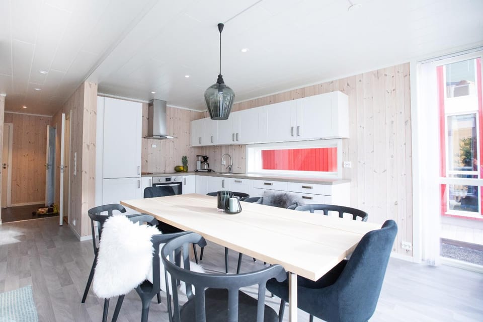 Kitchen or kitchenette, Dining area, kitchen