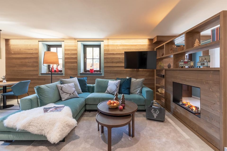 Communal lounge/ TV room