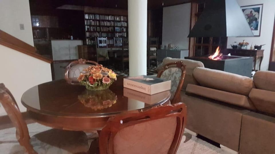 Library, Living room