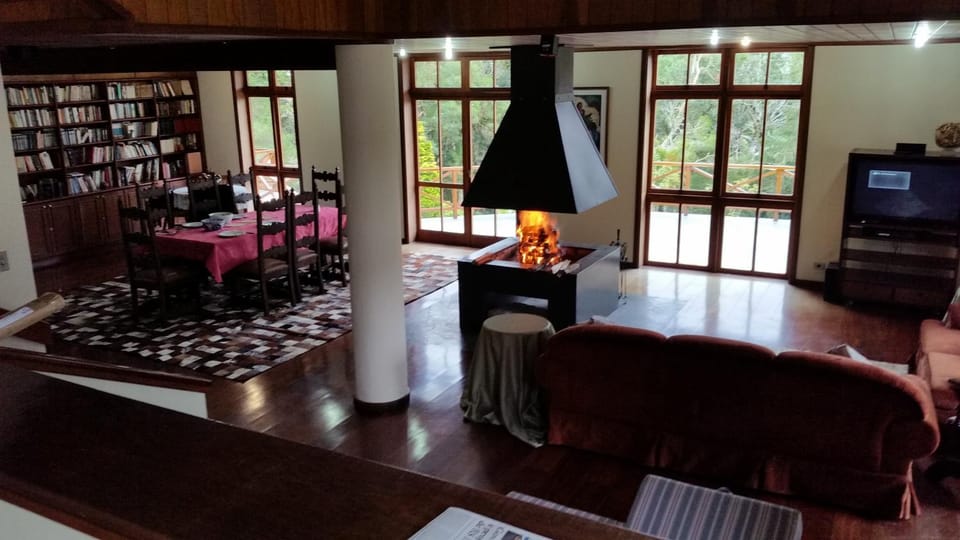 Library, TV and multimedia, Living room, Dining area, fireplace