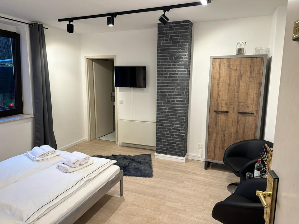 TV and multimedia, Photo of the whole room, towels, wardrobe