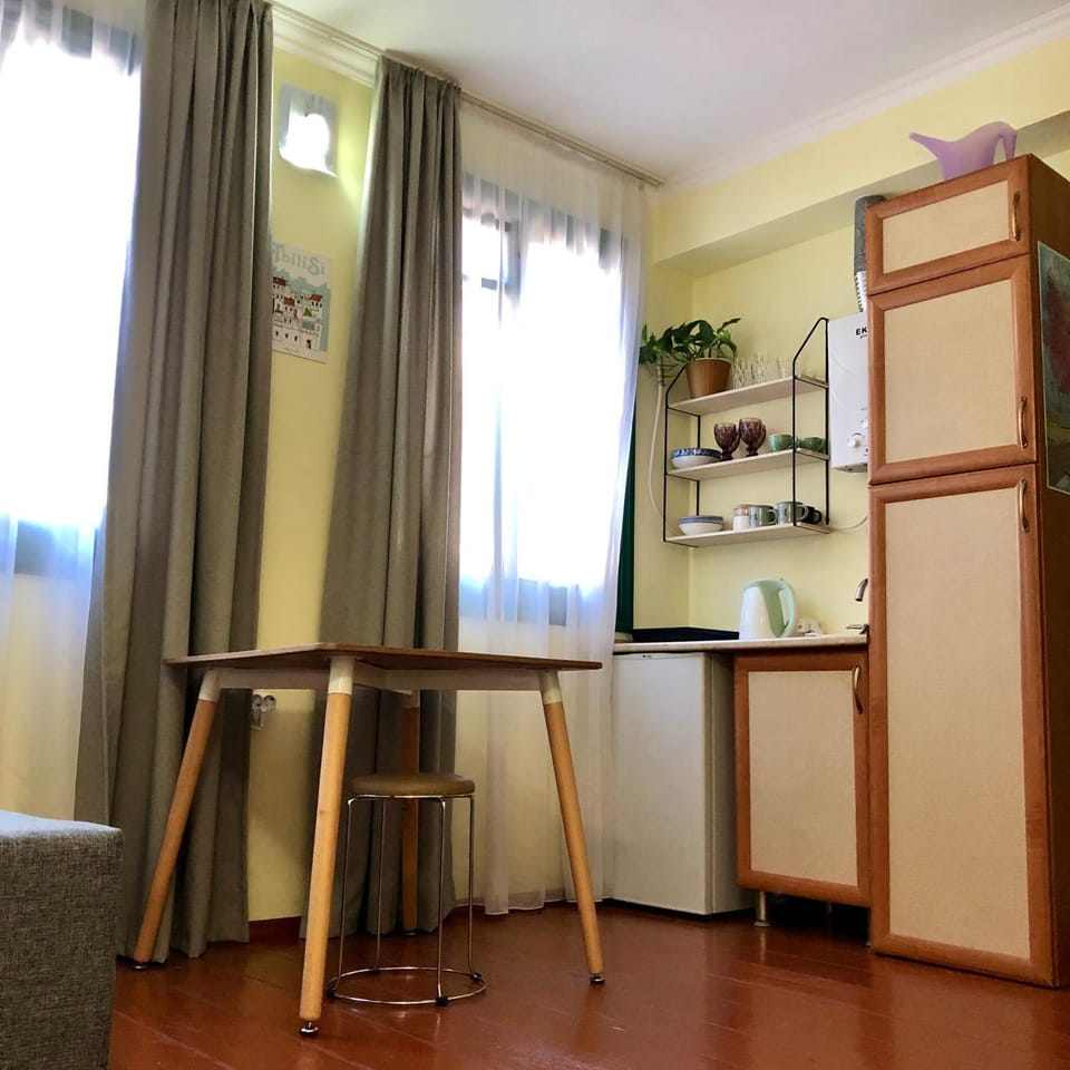 Communal lounge/ TV room, Kitchen or kitchenette, Dining area