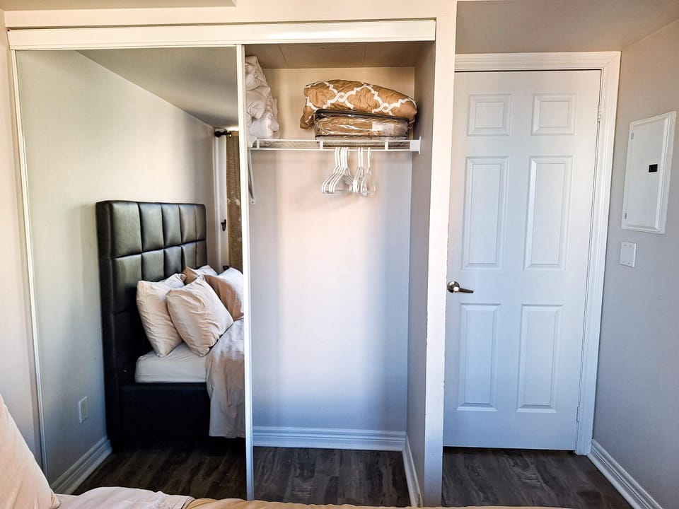 Bed, Bedroom, wardrobe