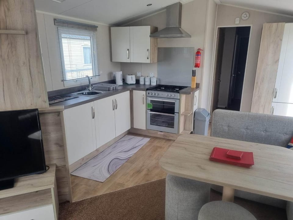 8 Berth 3 Bed PG213 on the Golden Palm Apartment in Chapel Saint Leonards