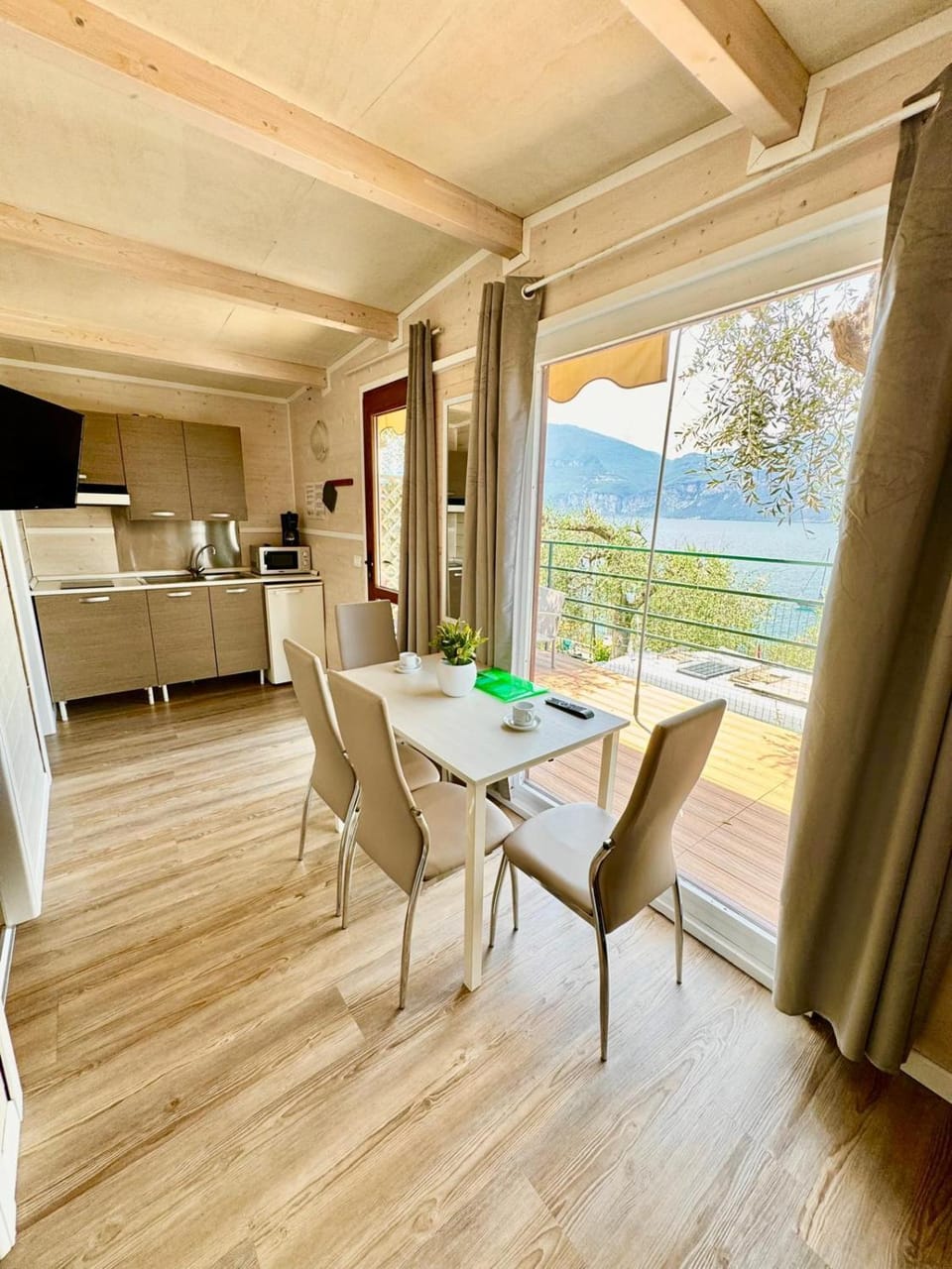TV and multimedia, Kitchen or kitchenette