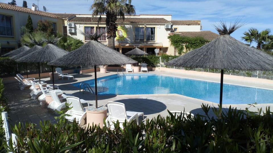 Pool view, Swimming pool