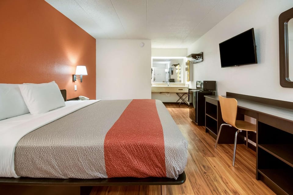 TV and multimedia, Photo of the whole room, Seating area, On site