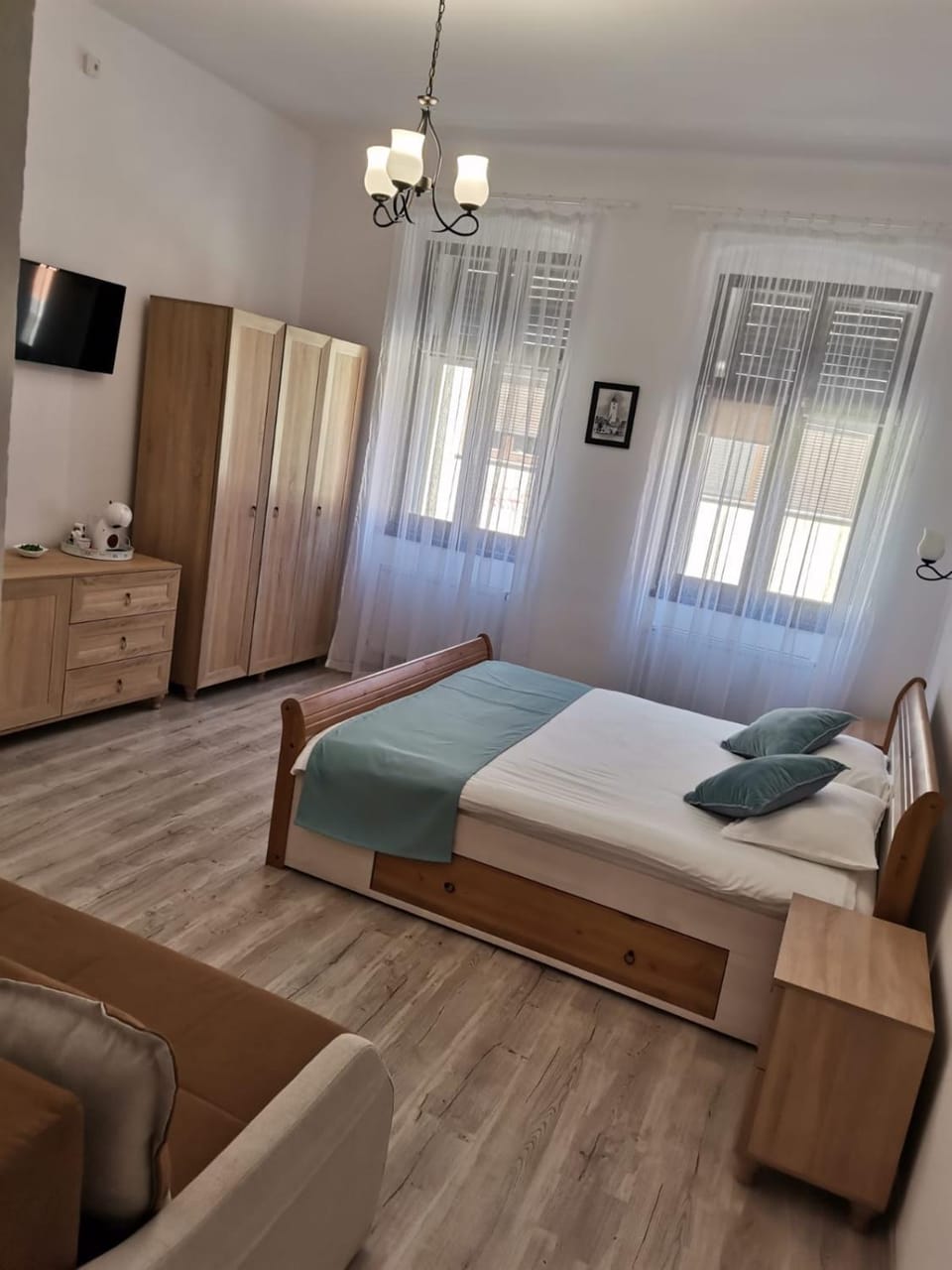Bed, Photo of the whole room, Bedroom