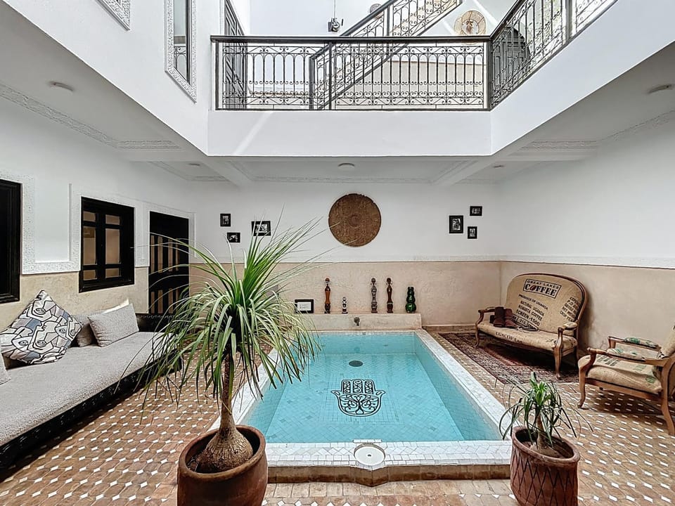 RIAD SOUFIA - Riad privé avec cuisinière et Bassin - Marrakech Médina Villa in Marrakesh