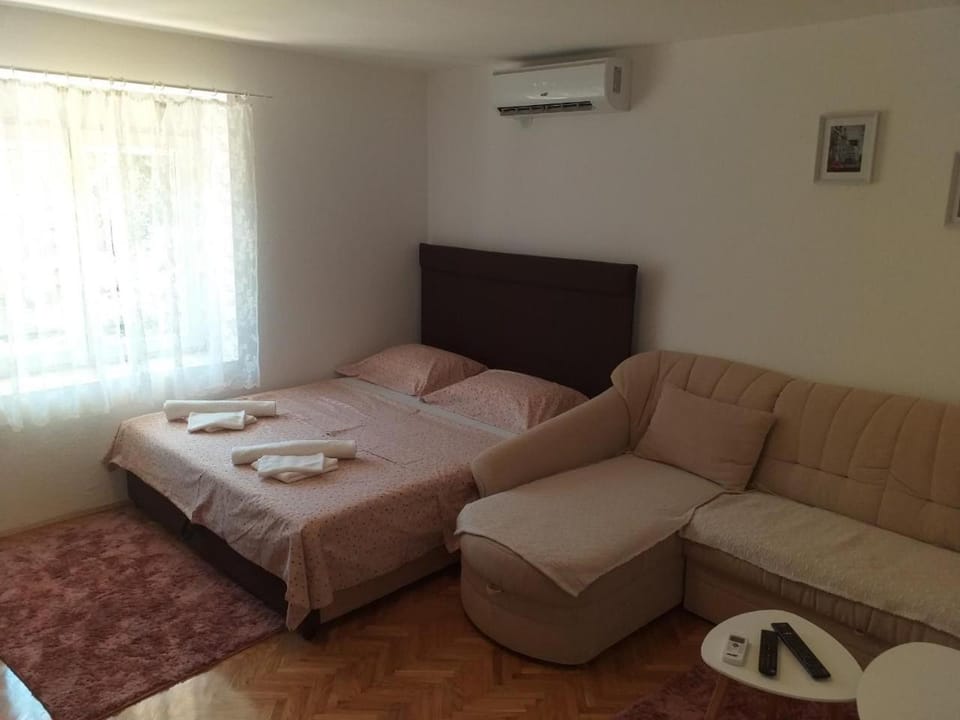 Communal lounge/ TV room, Bedroom