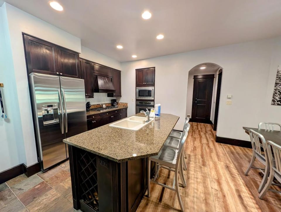 Lone Eagle 3001 by SummitCove Lodging in Colorado House in Keystone