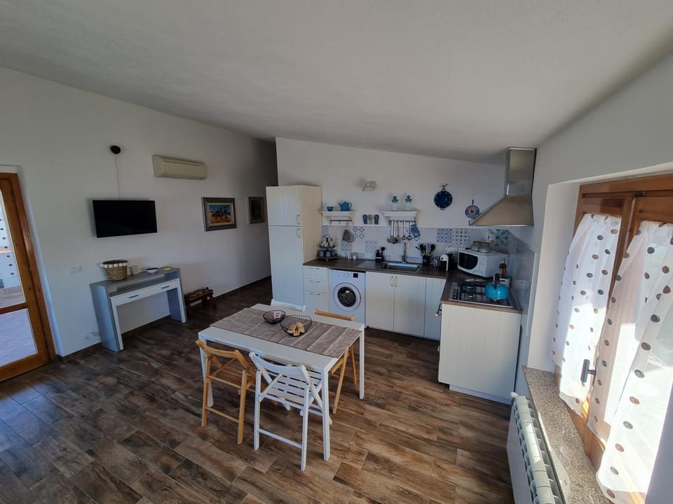 BLUE HOUSE by Perry-Holiday Apartment in Gioiosa Marea