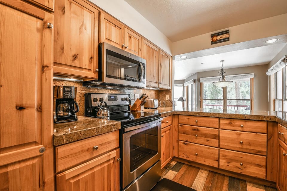 Quicksilver 1660 by SummitCove Lodging in Colorado House in Keystone