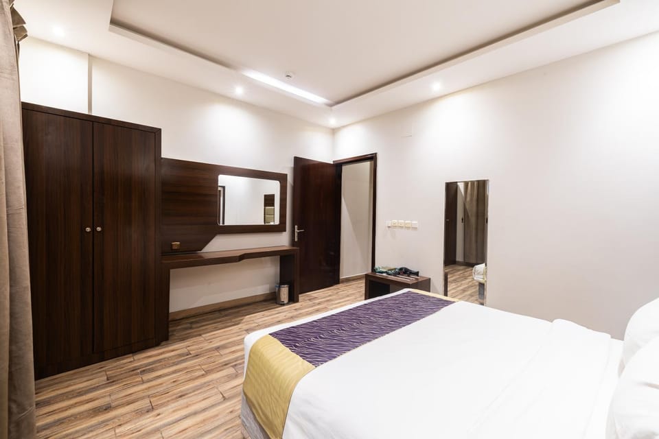 Bed, Bedroom, wardrobe