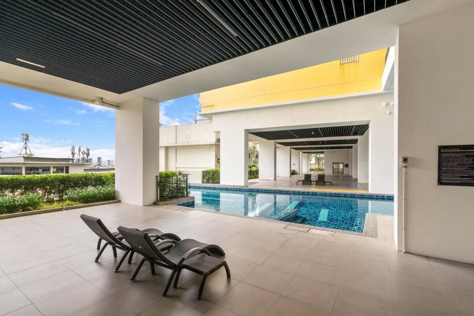 Puchong Setiawalk Residence By Iconique Espace Apartment in Subang Jaya