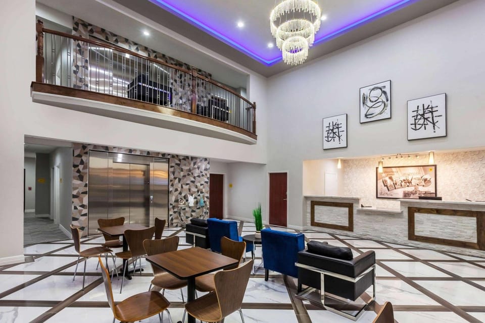 Lobby or reception, On site