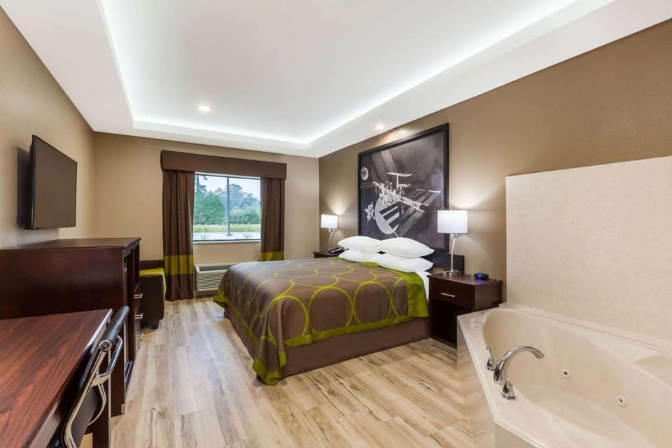 Bed, Photo of the whole room