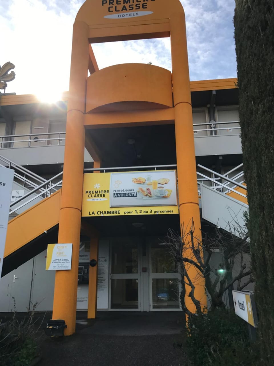 Facade/entrance, Decorative detail