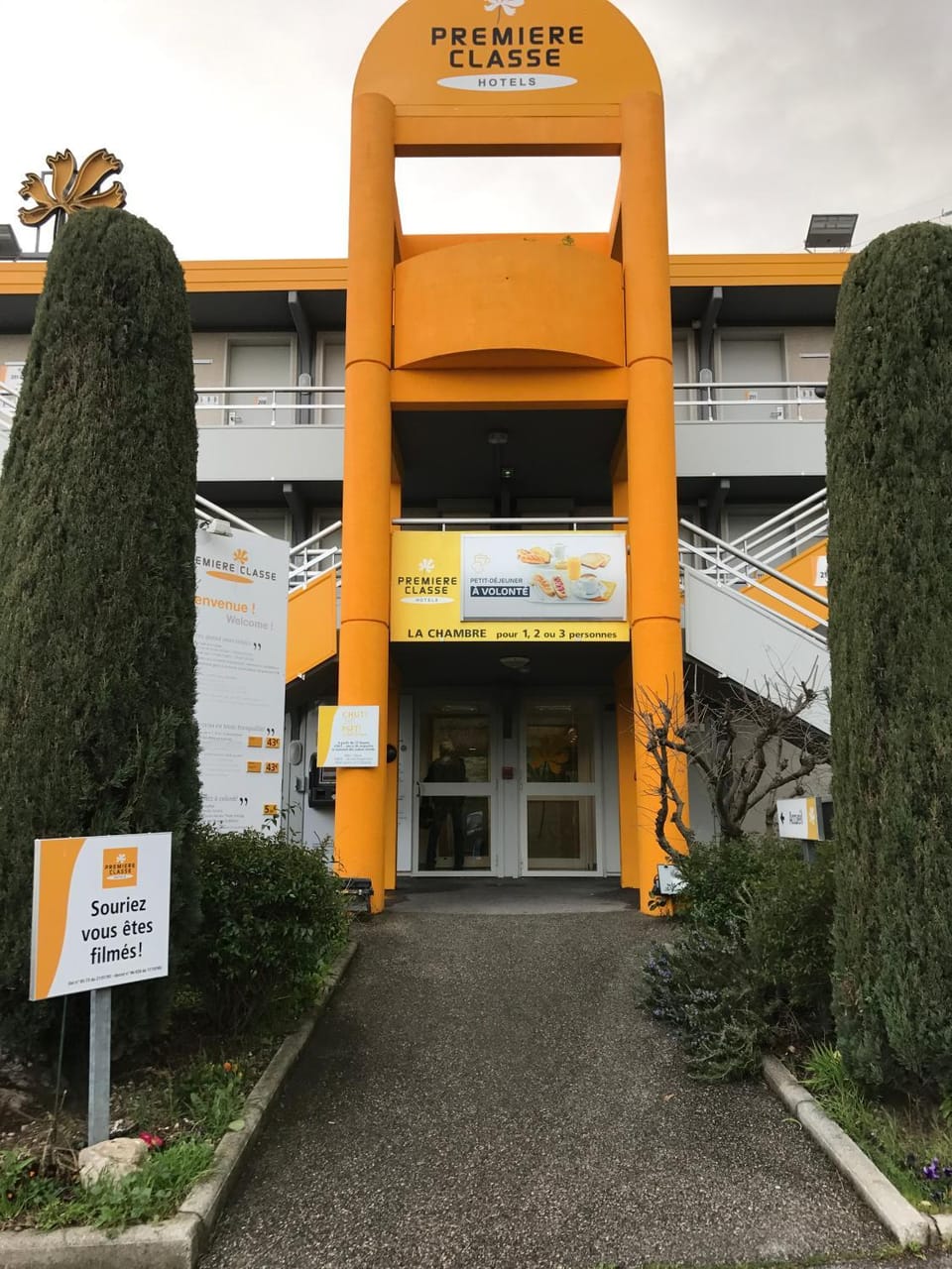 Facade/entrance, Decorative detail