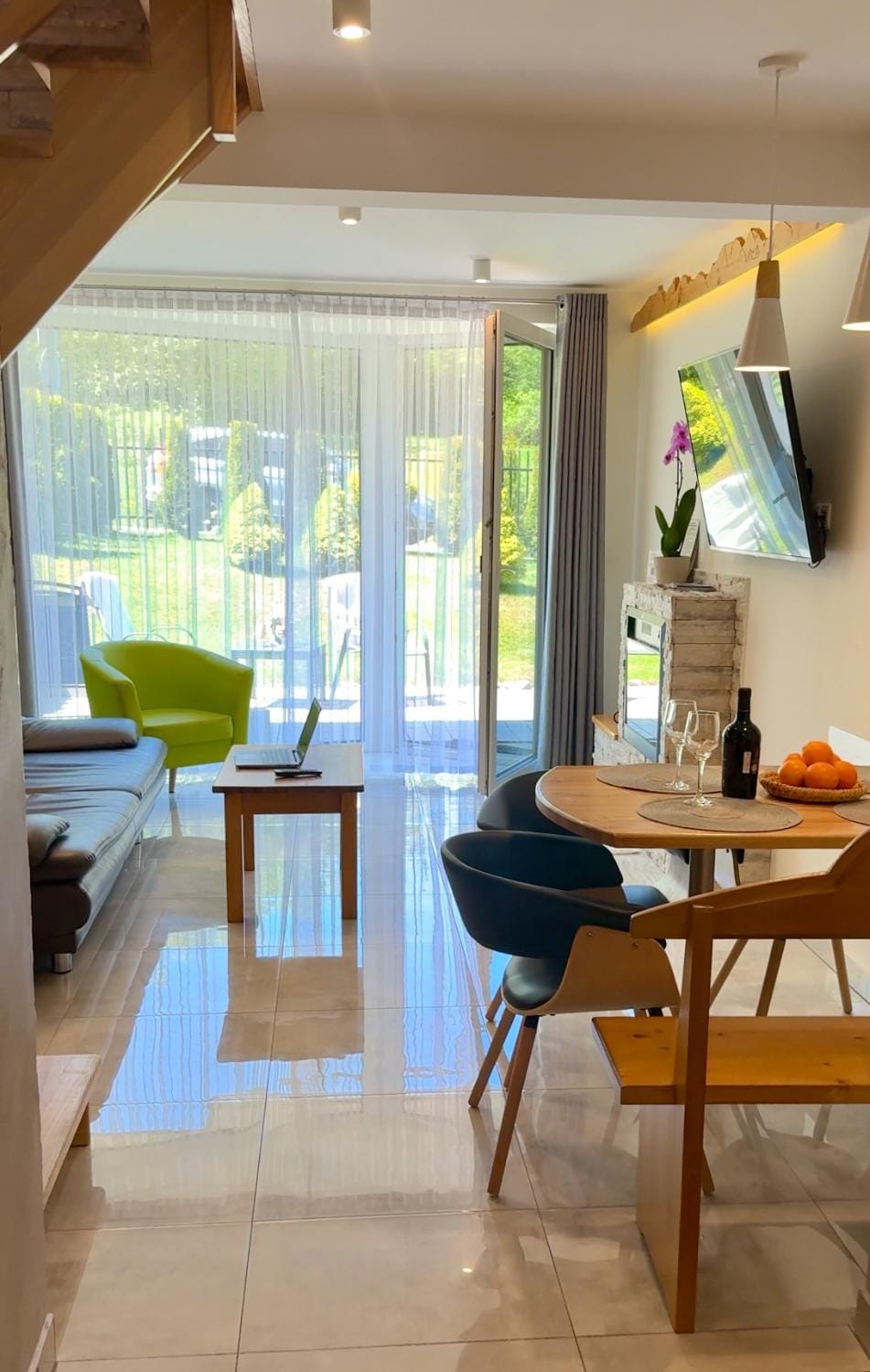 Patio, Patio, Summer, Garden, Garden, TV and multimedia, Living room, Seating area, Dining area, Garden view, Garden view, heating