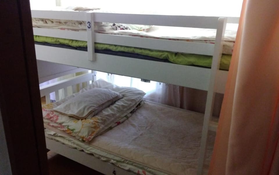 bunk bed