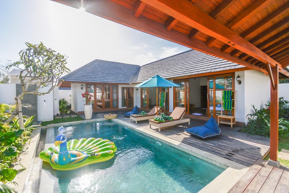 Garden, Swimming pool