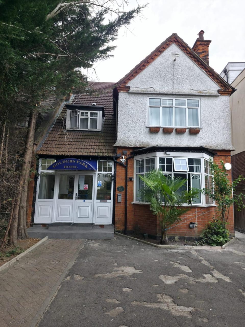 Property building, Parking