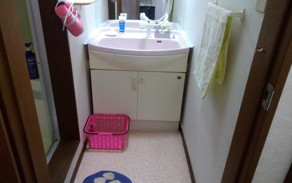 Bathroom, Decorative detail