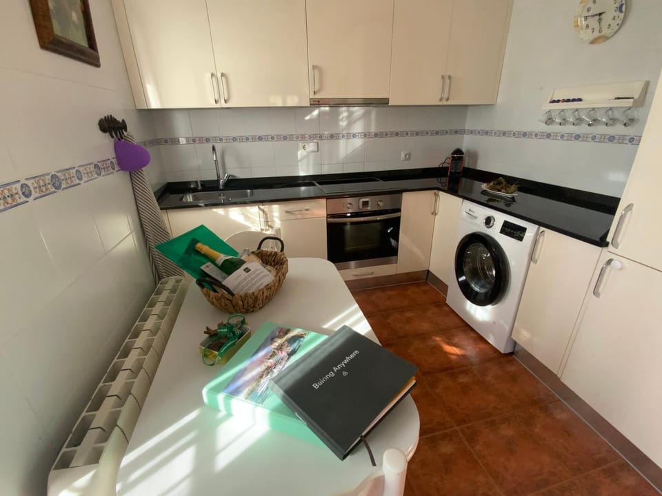 LA TUDANCA DE CASASOLA Sin sorpresas, oficial, Comillas 5 min Apartment in Western coast of Cantabria