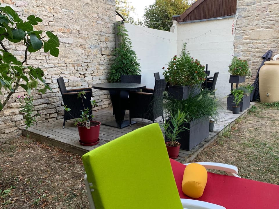 Garden, Garden, Balcony/Terrace, Balcony/Terrace, Internal: Not applicable to any particular room