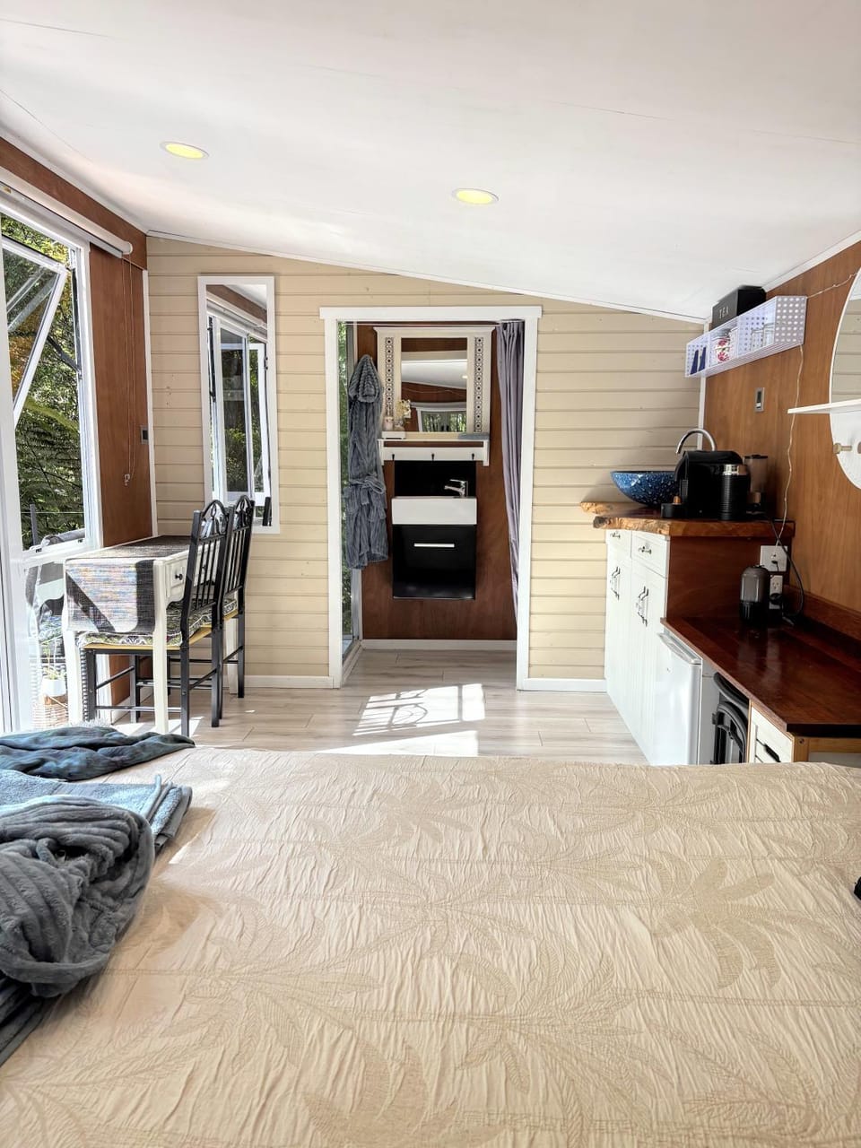 Coffee/tea facilities, Photo of the whole room, Bedroom