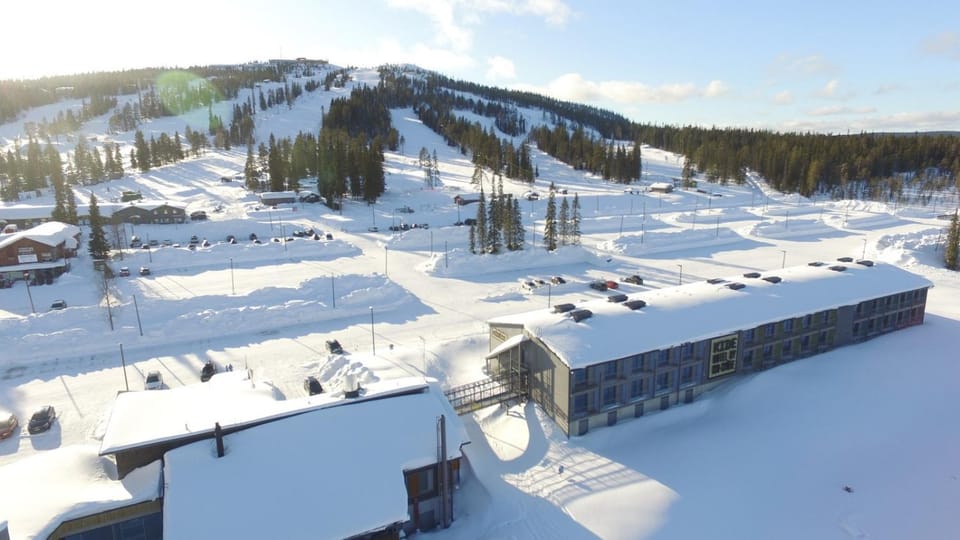 Property building, Neighbourhood, Natural landscape, Winter