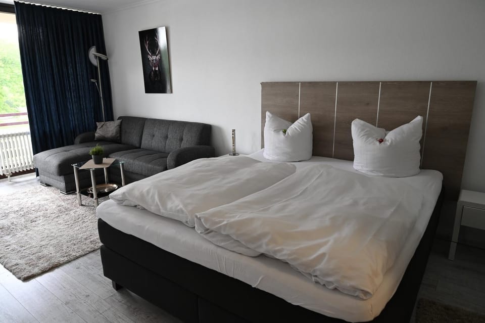 Living room, Photo of the whole room, Bedroom