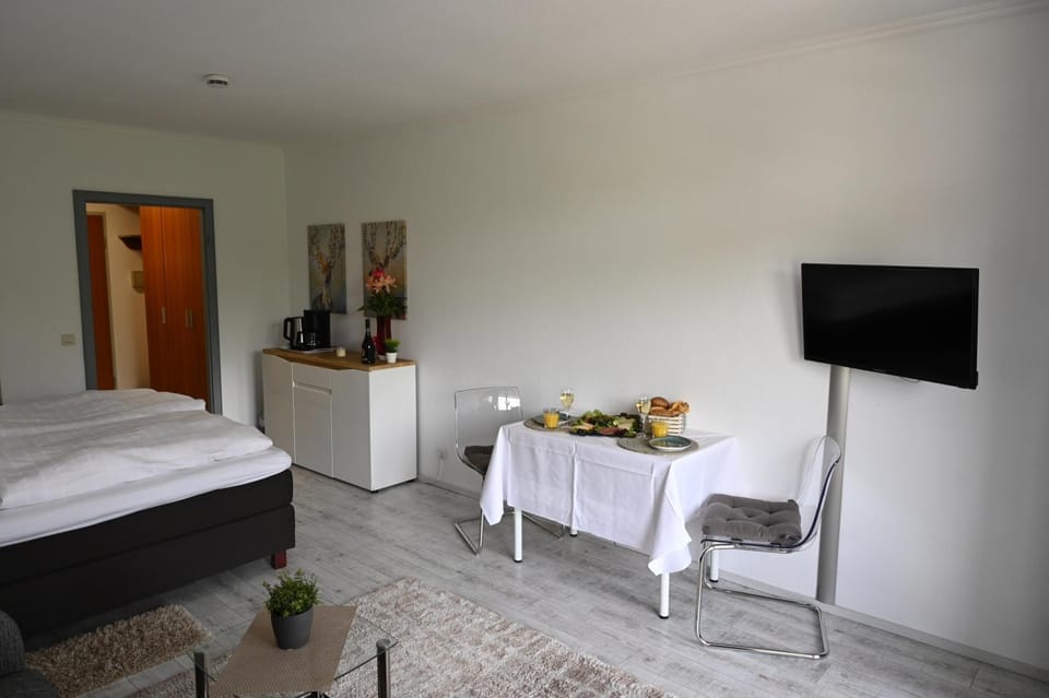 Living room, Photo of the whole room, Bedroom