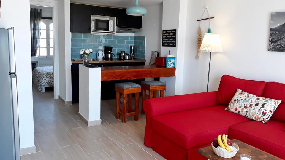Kitchen or kitchenette, Living room